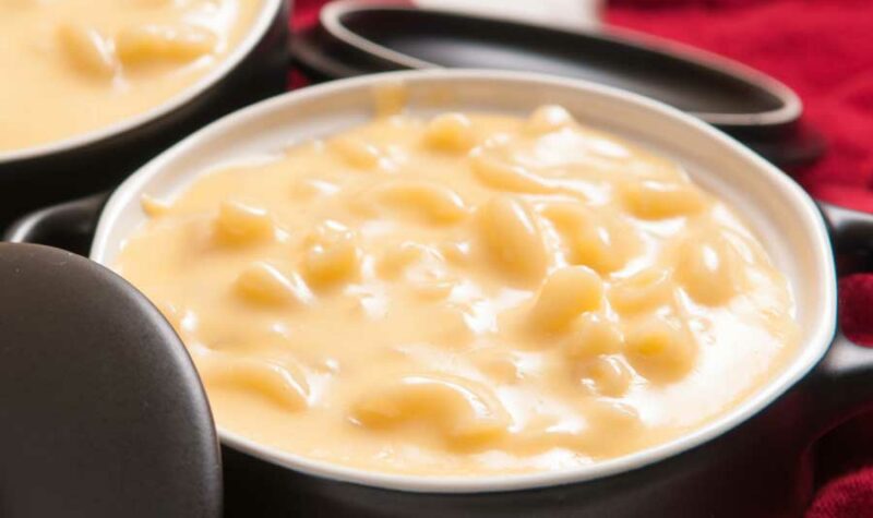 mac and cheese soup in 2 bowls