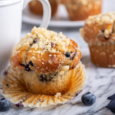 Blueberry Muffin with crumble topping