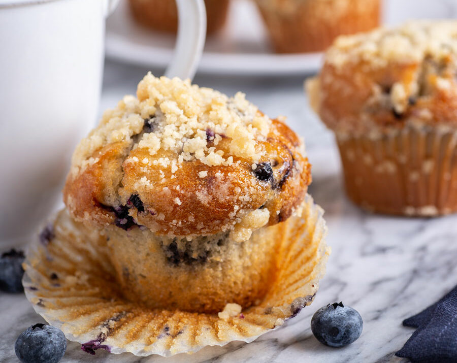 Blueberry Muffin with crumble topping